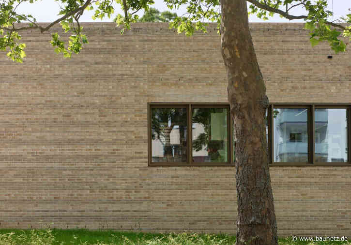 Gesteinsschichten zwischen Reben - Labor von Birk Heilmeyer und Frenzel Architekten in Weinsberg