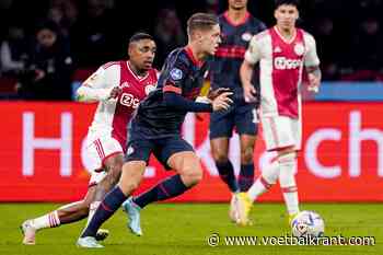 🎥 Fan van Ajax krijgt internet over zich heen na wat hij doet in Parijs