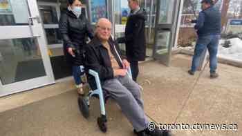 Elderly Toronto man says city is 'bullying' him over fake grass