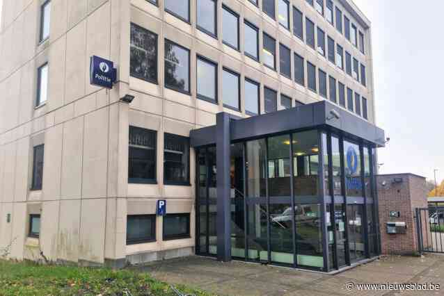 Vijf agenten blijven geschorst: onderzoek naar mogelijke drugsmisdrijven nog lopende