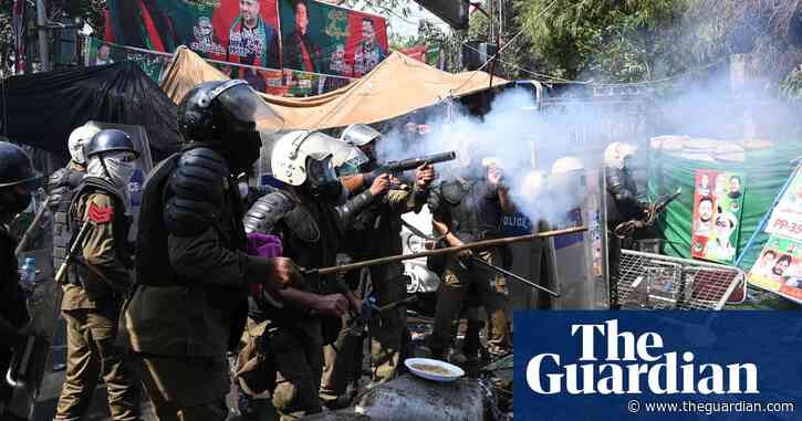 Pakistan court orders police to halt efforts to arrest Imran Khan