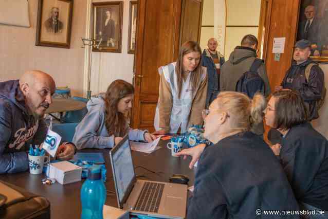 Meer dan zestig Oekraïense vluchtelingen zoeken werk op jobbeurs: “Wij willen iets nuttigs doen”