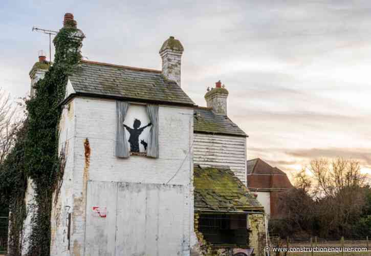 Demolition workers destroy new Banksy artwork
