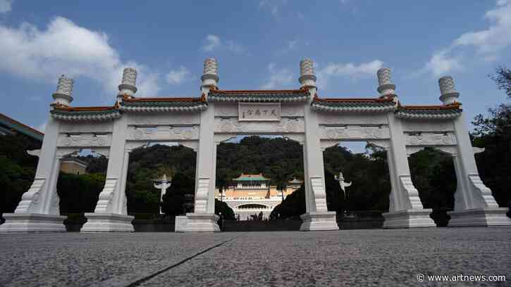 High Resolution Scans of Artworks Leaked from Taiwanese Museum and Illegally Sold Online