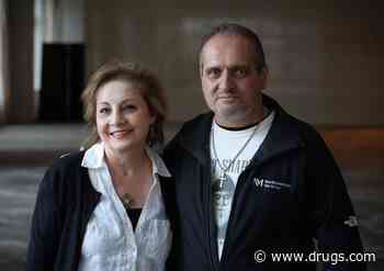 New Lease on Life for Two Lung Cancer Patients After Pioneering Double-Lung Transplant