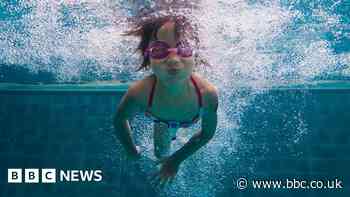 Tiny data centre used to heat public swimming pool