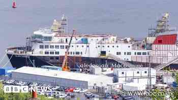 £87,000 bonus for Ferguson bosses branded 'unacceptable'