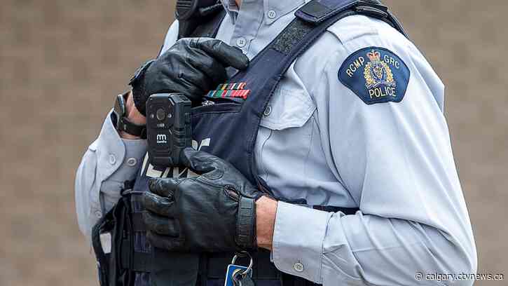 Alberta's plan to mandate police body cameras could be expensive: criminologist