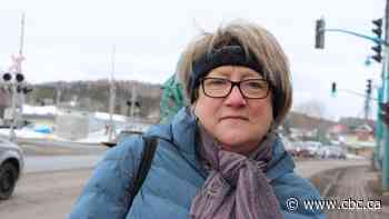 Residents of Amqui, Que., take back the streets for 1st time since truck mowed down pedestrians