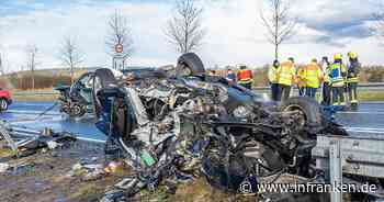 B4 bei Rödental komplett gesperrt: Zwei junge Männer sterben - Rettung hat sich "schwierig dargestellt"