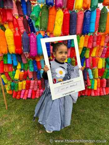 Barking gallery reveals Noah's Ark artwork of 3,000 bottles