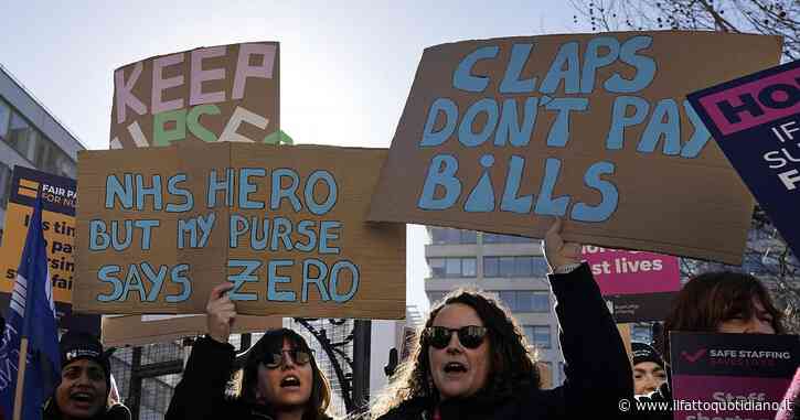 Gran Bretagna, governo e sindacati della sanità raggiungono un accordo sugli stipendi dopo mesi di scioperi