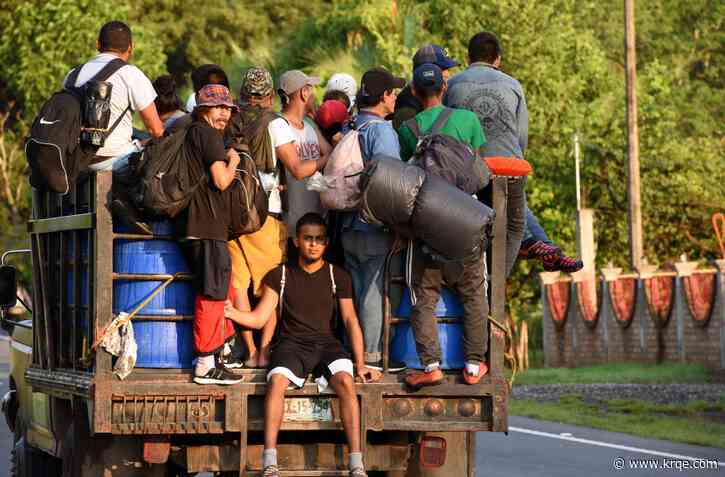 Thousands oppose asylum 'travel ban' rule