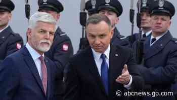 Poland to be 1st NATO member to give Ukraine fighter jets