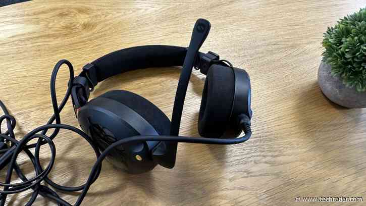Rode NTH-100M review - An excellent gaming headset with limited use