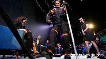 Future NASA moonwalkers to sport sleeker spacesuits