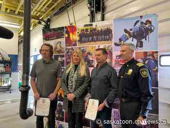 'They saved lives that day': 2 Saskatoon men given Award of Merit from fire department