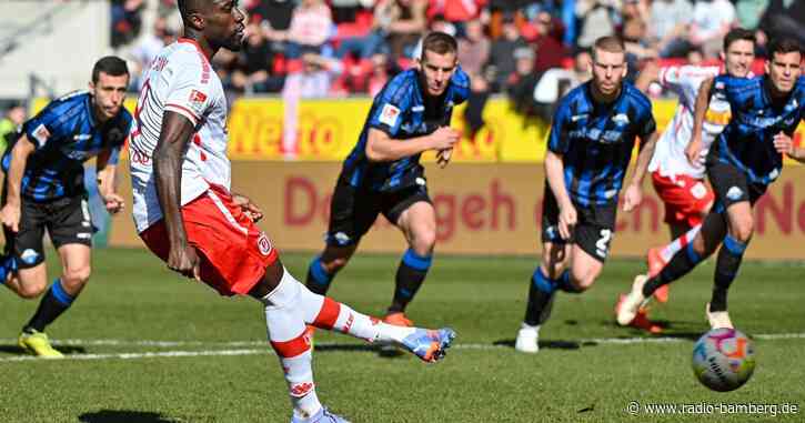 Regensburg bezwingt Paderborn: Elfmetertor nach Videobeweis