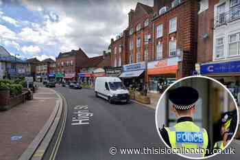 High Street Beckenham: Two men arrested after stabbing