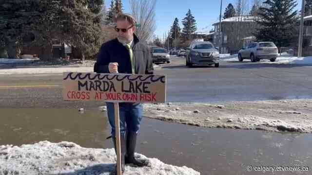 'Marda Lake' prompts colourful southwest Calgary protest