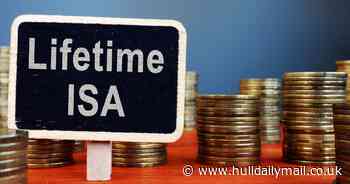 Brits miss out on £1,000 of 'free money' a year - by not using savings account properly