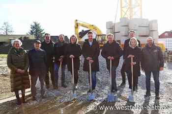 Der Grundstein für das Quartier Pohlmeyers Hof in Salzkotten ist gelegt