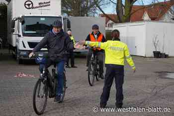 Sicher mit dem Pedelec unterwegs: Polizei gibt älteren Menschen Tipps
