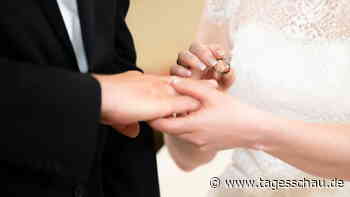 Justizministerium plant gleichen Doppelname für Ehepaare