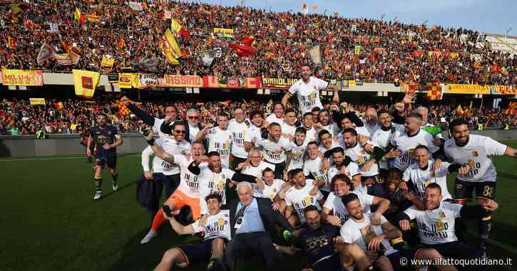 Festa a Catanzaro, “incubo finito”: il ritorno in Serie B dopo 17 anni. Risorge anche il Catania: promosso in C