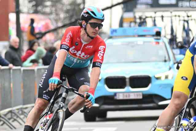 Cédric Beullens ziet net voor klassiekers Victor Campenaerts uitvallen: “Verliezen veel aan koersinzicht op cruciale momenten”