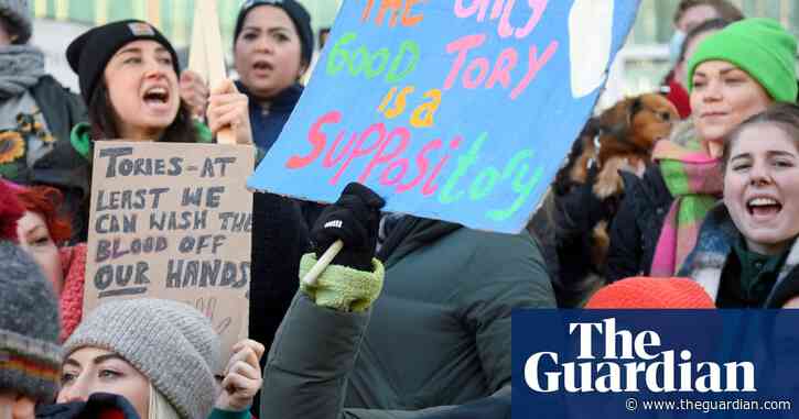 NHS union members step up campaign to reject ‘paltry’ pay deal