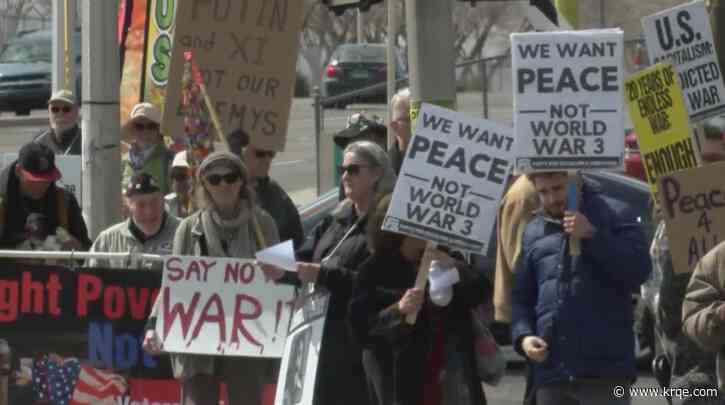 Anti-war protestors gather in Albuquerque