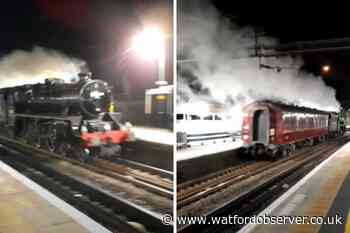 44932 passes through Kings Langley ahead of Blitz filming
