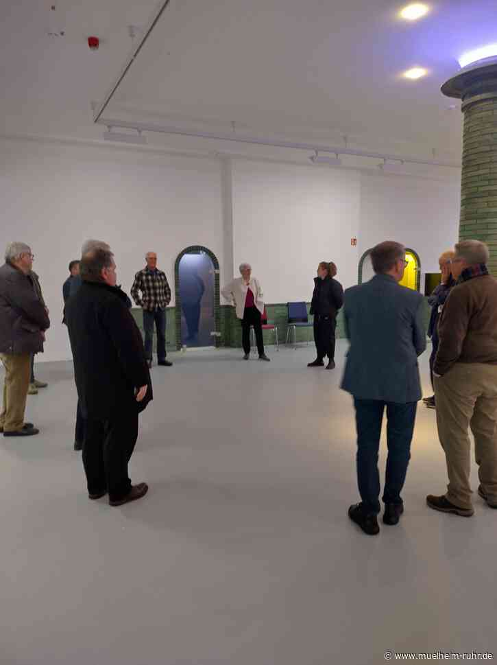 Kulturausschuss-Mitglieder besichtigen das frisch sanierte Kunstmuseum