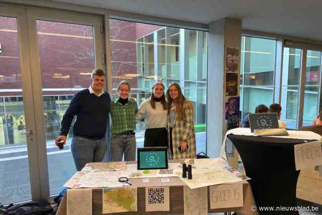 Studenten bedenken armbandjes met QR-codes om verdwaalde kinderen terug te vinden: “Ook handig voor jeugdbewegingen of scholen”