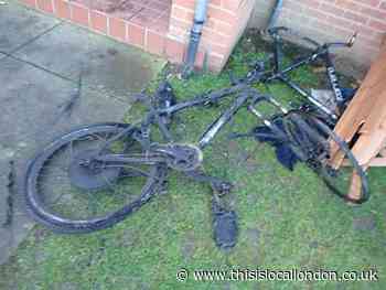 Deptford Sterling Gardens: E-bike battery causes flat fire