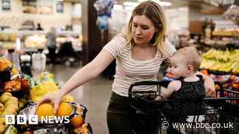 Stalling wage growth since 2008 costs £11,000 a year, says think tank