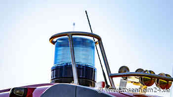 Lkw droht wohl umzukippen - Wasserburger Straße in Griesstätt gesperrt