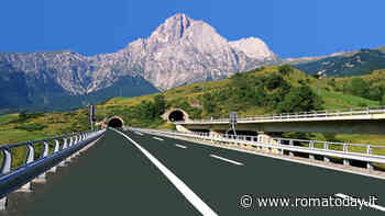 Autostrada A24: chiusure notturne per verifiche tecniche nella galleria del Gran Sasso