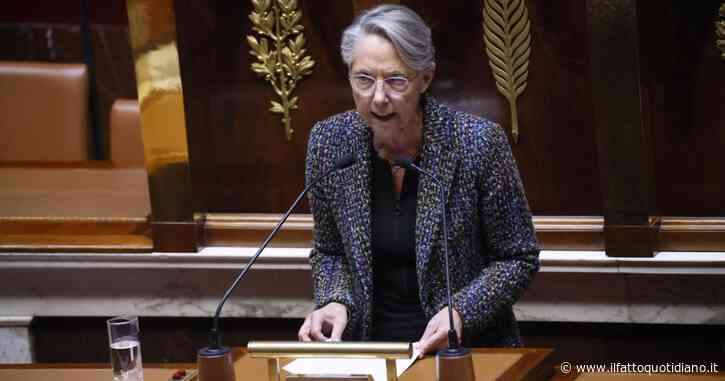 Francia, respinta la mozione di sfiducia al governo sostenuta da tutte le opposizioni: sono mancati solo 9 voti