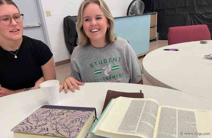 Florida students spend spring break helping asylum-seekers in Mexican border towns