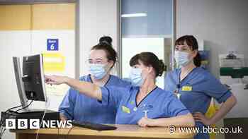 Strike averted as nurses and midwives accept pay offer