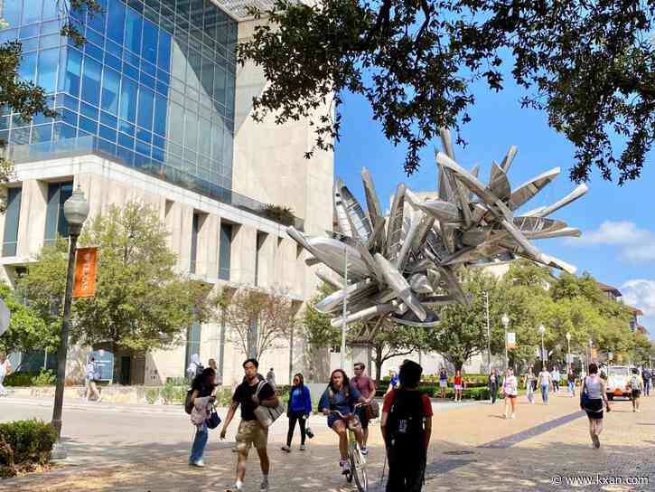 Did you know UT's art program has 28 artworks borrowed from The Met museum?