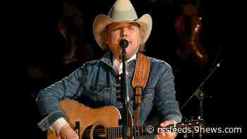 Country music legends to team for Denver concert