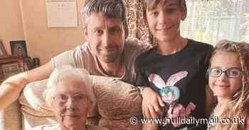 Great gran, 104, selling her childhood home - after buying it for £200