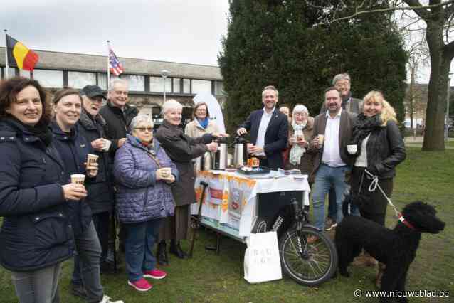 Mobiele koffiebar trekt langsheen straten van Sint-Kruis voor project ‘Koffie met je buur(t)’