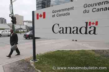 Two men who lost fingers crossing into Canada become Canadian citizens