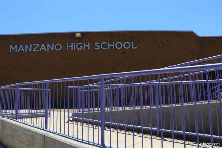 Man accused of exposing himself to high school students released until trial