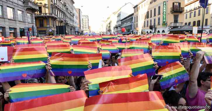 “Gli Stati membri Ue sono obbligati a riconoscere i figli di genitori dello stesso sesso”: le parole del commissario Ue all’Italia