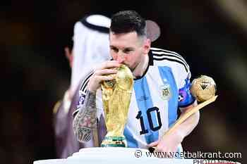 📷 Messi laat geld rollen en... trakteert alle Argentijnse wereldkampioenen op exclusieve én vergulde iPhone